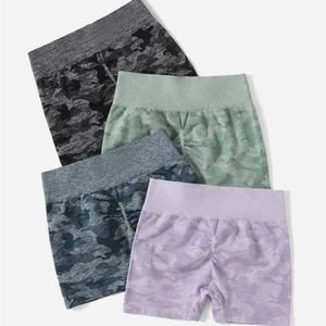 Seamless camo print sport shorts